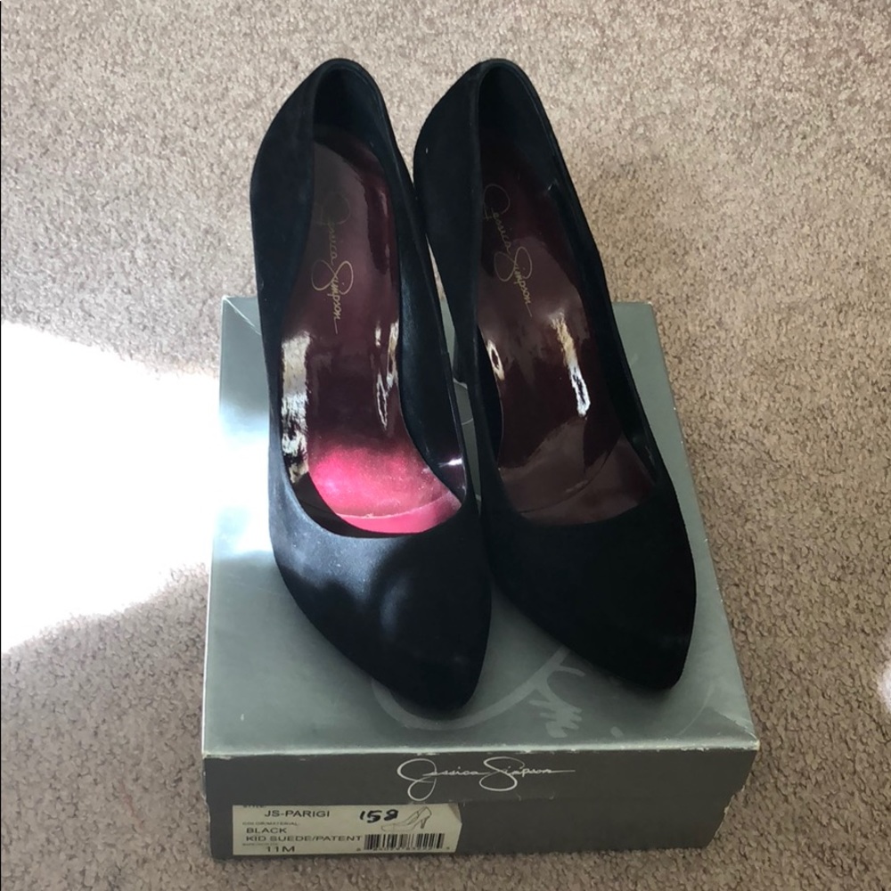 Jessica Simpson black suede pump